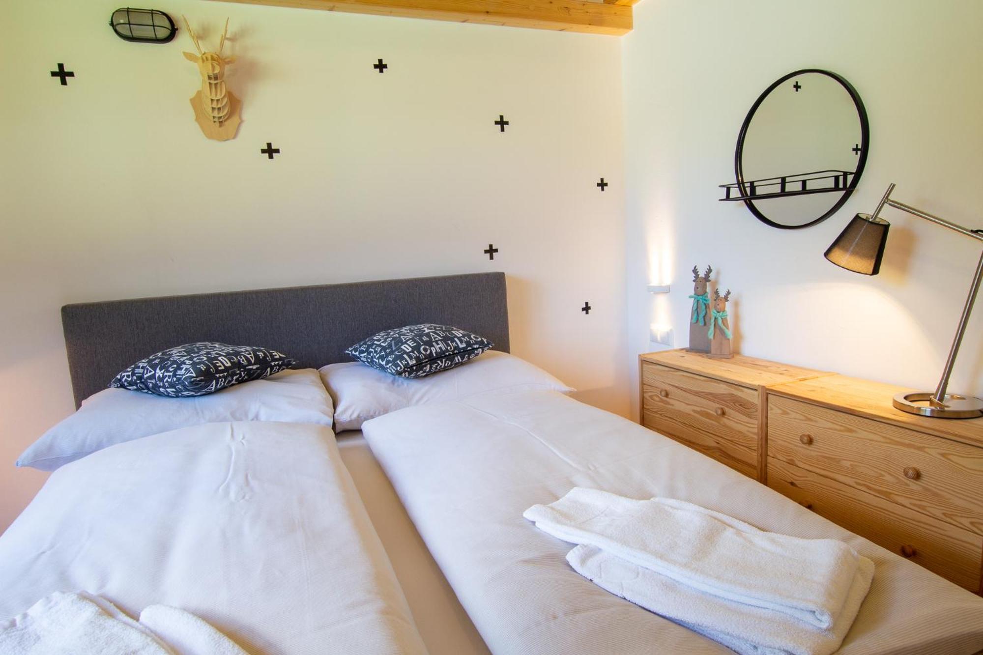 Tauerndorf Enzingerboden Ski In&Out - Steinbock Lodges Kültér fotó