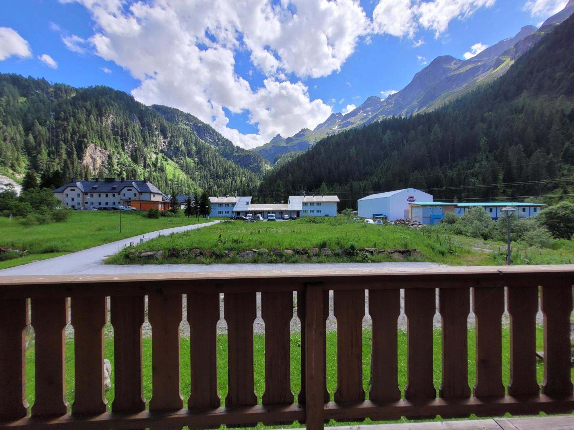 Tauerndorf Enzingerboden Ski In&Out - Steinbock Lodges Szoba fotó