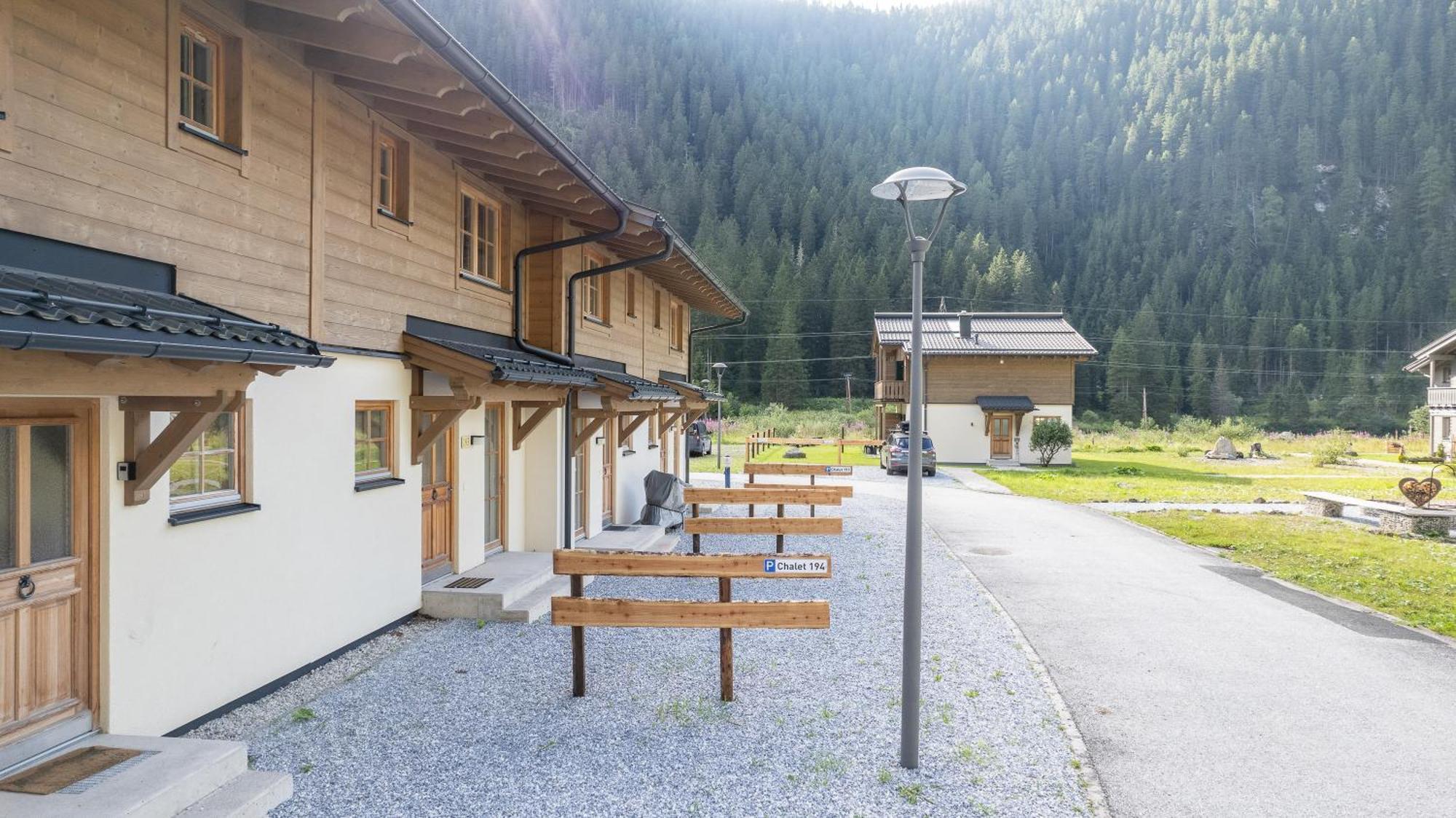 Tauerndorf Enzingerboden Ski In&Out - Steinbock Lodges Kültér fotó
